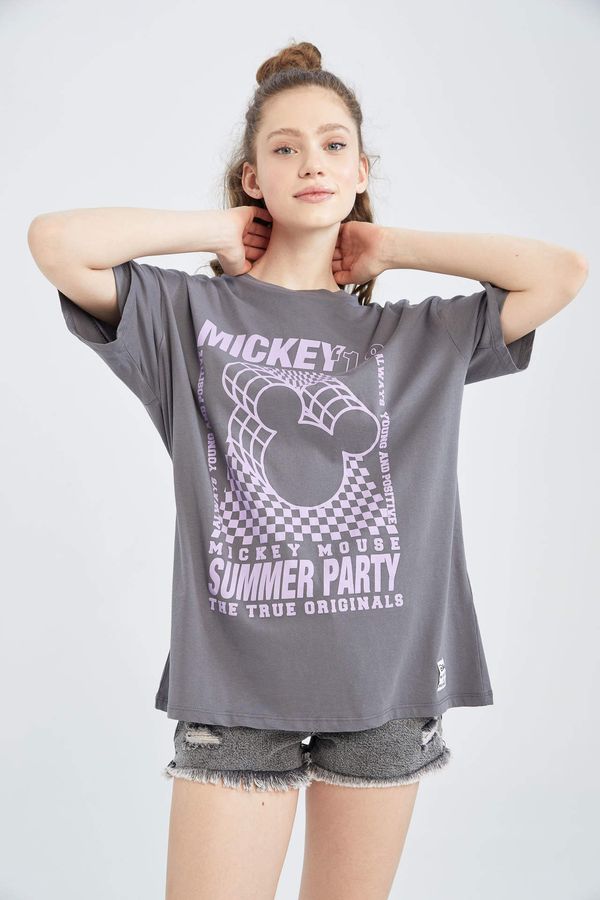 DEFACTO DEFACTO Oversized Shorts Sleeve Mickey & Minnie Print T-Shirt