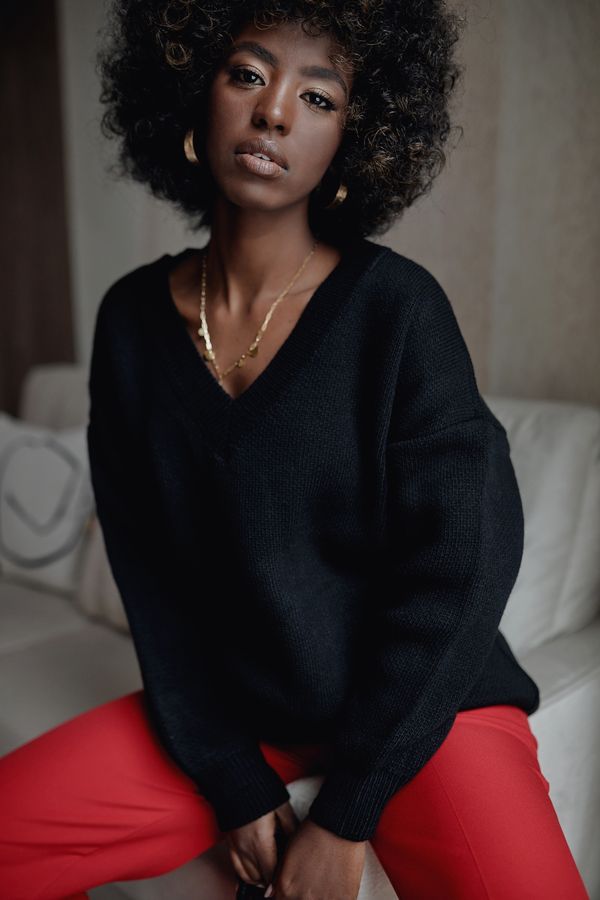 FASARDI Black women's oversize sweater with V-neck