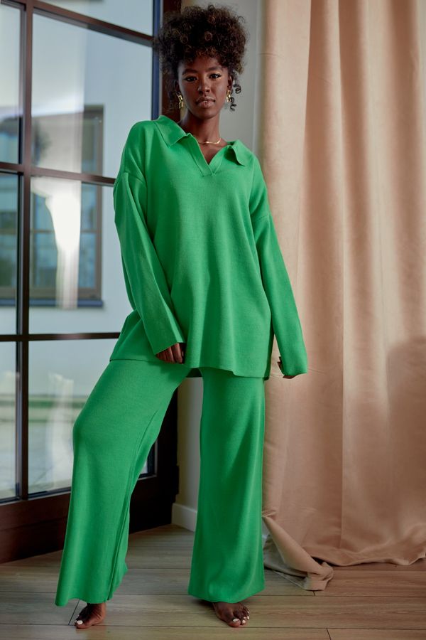 FASARDI Dámský pletený komplet se širokými nohavicemi zelené barvy
