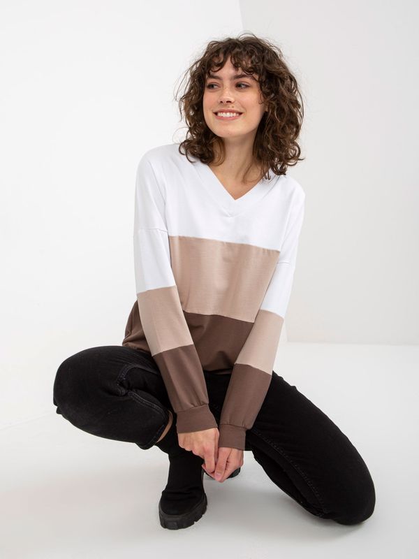 Fashionhunters Basic white-brown sweatshirt with neckline by RUE PARIS