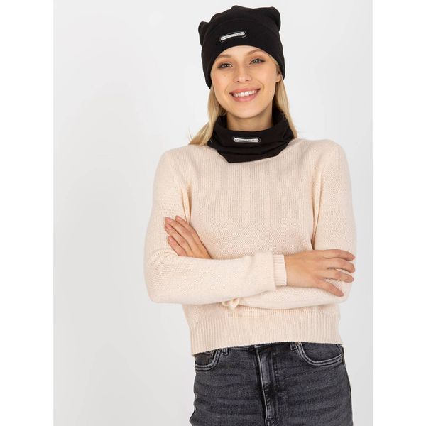 Fashionhunters Black two-piece winter set with a hat