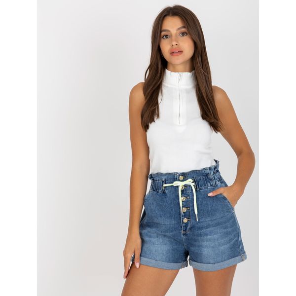 Fashionhunters Blue denim shorts with buttons