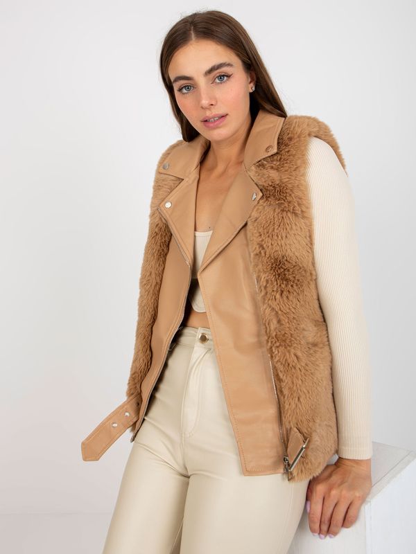 Fashionhunters Camel and beige women's eco-leather vest with fur