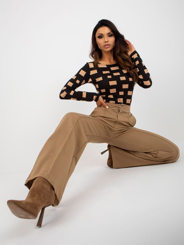 Fashionhunters Camel flowing sweatpants with pockets