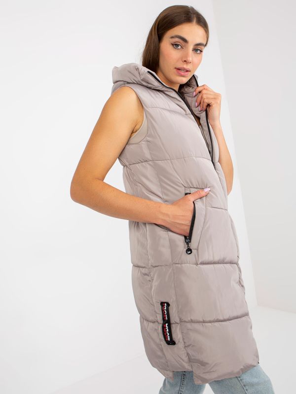 Fashionhunters Dark beige quilted vest with pockets