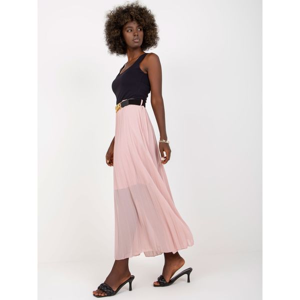 Fashionhunters Dusty pink pleated maxi skirt with a belt