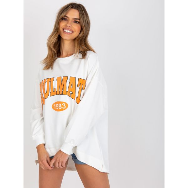 Fashionhunters White and orange asymmetrical oversize sweatshirt without a hood
