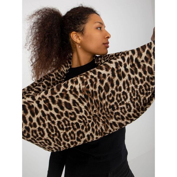 Fashionhunters Women's beige leopard scarf