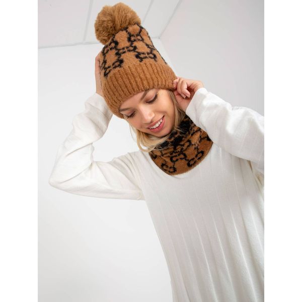 Fashionhunters Women's camel and black winter hat with a pompom