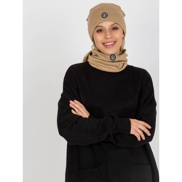 Fashionhunters Women's camel winter set with an application