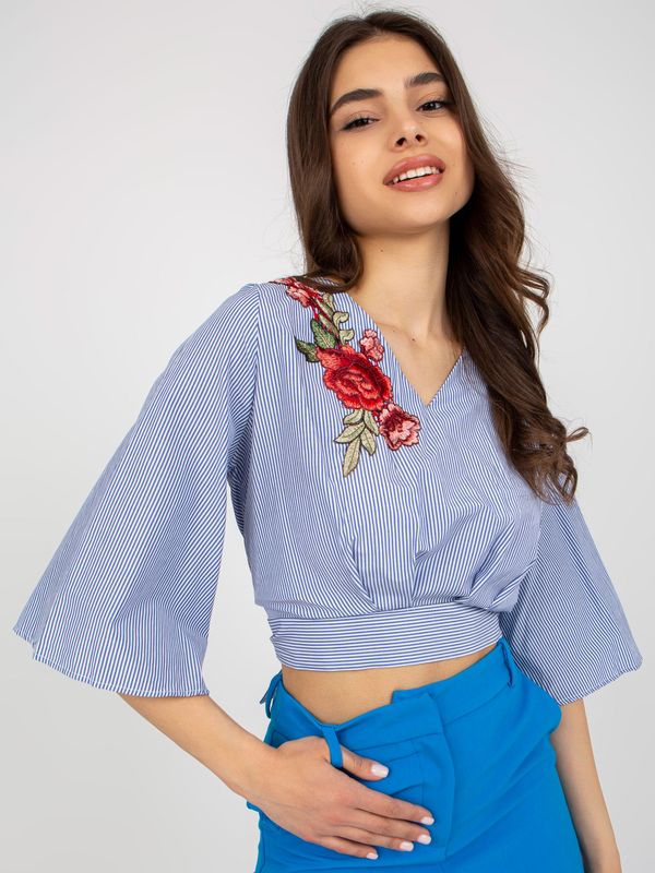Fashionhunters Women's formal blouse with embroidery - blue