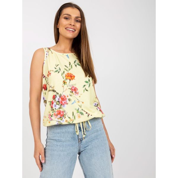 Fashionhunters Yellow patterned top with a neckline on the back