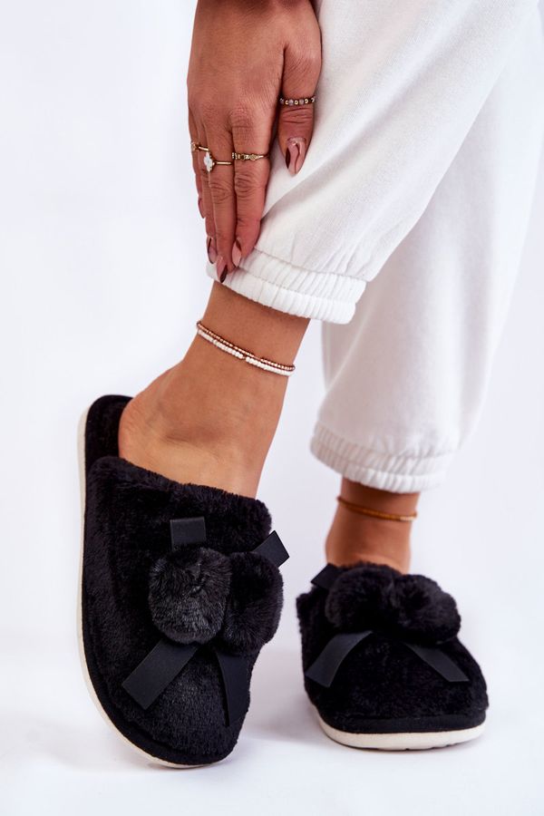 Kesi Women's fur slippers with pompom Black Castello