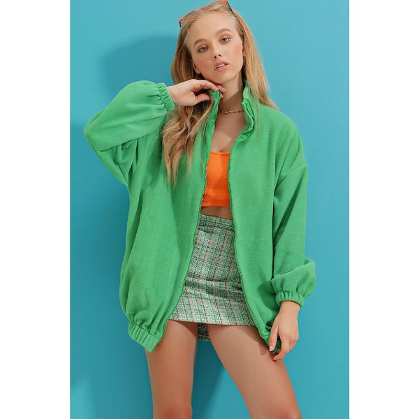 Trend Alaçatı Stili Trend Alaçatı Stili Women's Green Stand Up Collar Zippered Fleece Sweatshirt