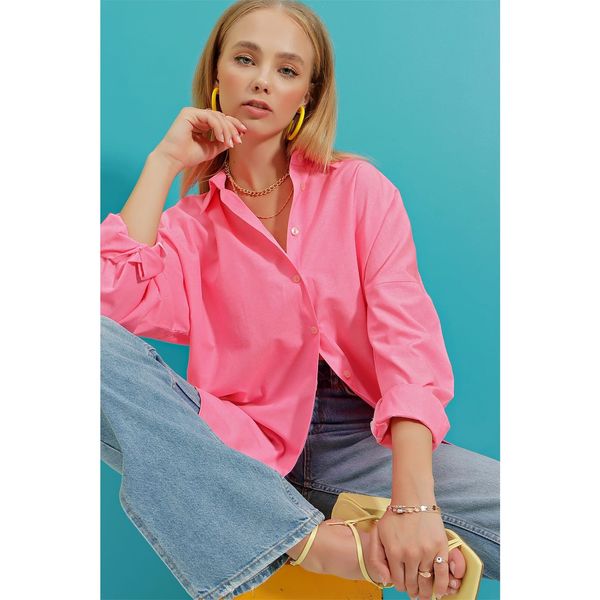 Trend Alaçatı Stili Trend Alaçatı Stili Women's Hot Pink Oversize Long Woven Shirt