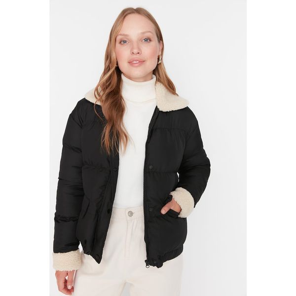 Trendyol Trendyol Black Collar and Sleeve Plush Detailed Inflatable Coat