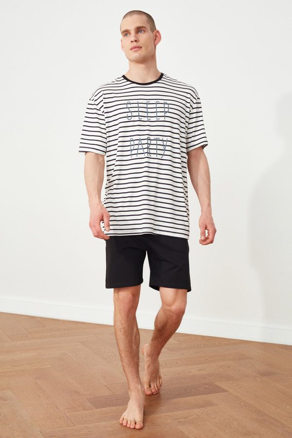 Trendyol Trendyol Black Striped Slogan Dzianinowy zestaw piżam