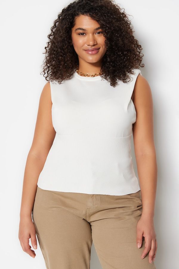 Trendyol Trendyol Curve Plus Size Blouse - White - Fitted