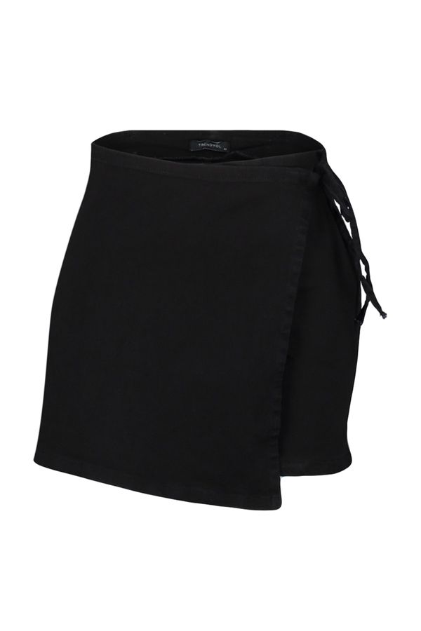 Trendyol Trendyol Curve Plus Size Shorts & Bermuda - Black - High Waist