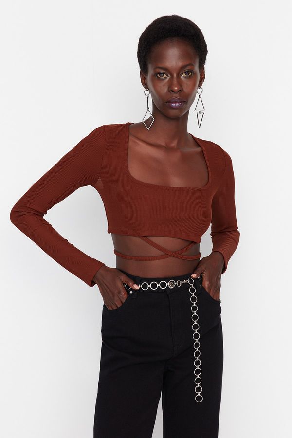Trendyol Trendyol Dark Brown Back Detailed Knitted Blouse