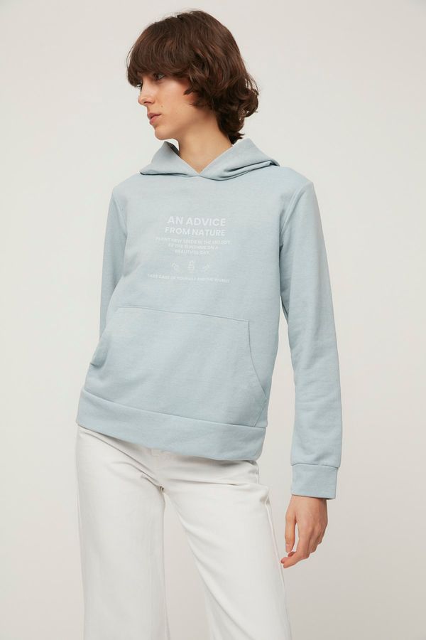 Trendyol Trendyol Light Blue Front and Back Printed Basic Hoodie Slim Knitted Sweatshirt