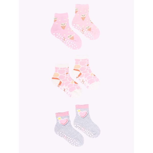 Yoclub Yoclub Kids's Girls' Cotton Socks Anti Slip ABS Patterns Colours 3-pack SKA-0109G-AA3A-004